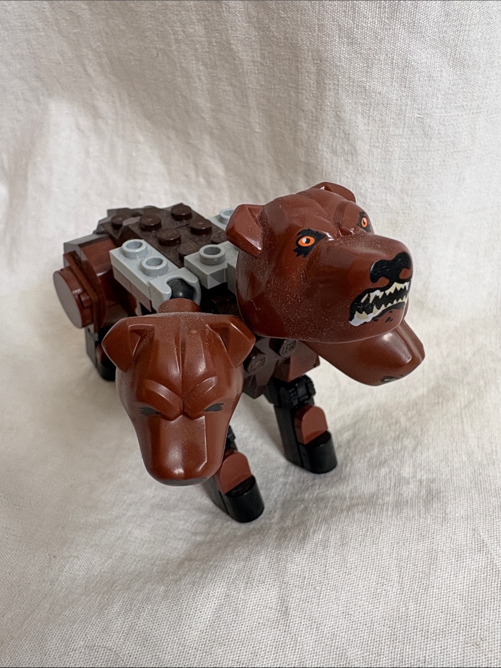 LEGO Harry Potter Fluffy Encounter Three-Headed Dog Pet Figure - Brown
